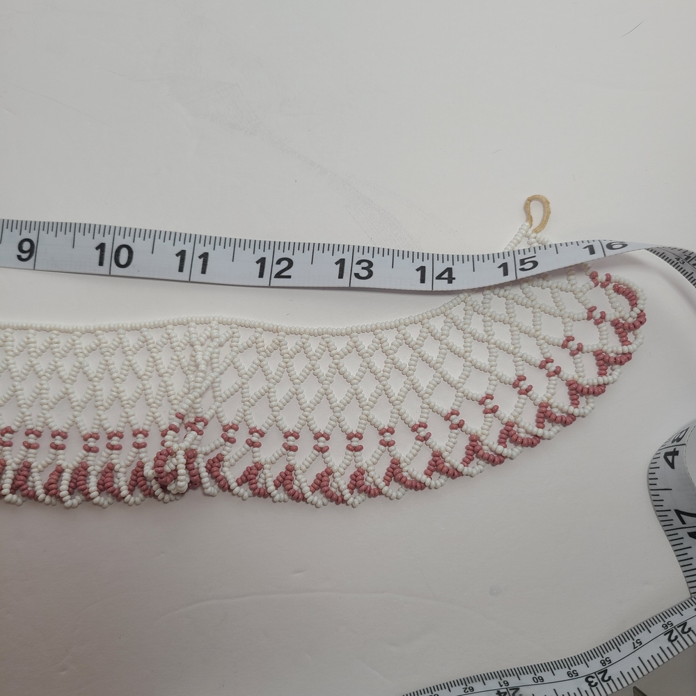 Elegant White and Pink Beaded Necklace - Picture 3 of 8